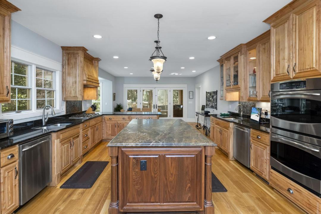 Photo of Kitchen in Vanderhorst Plantation