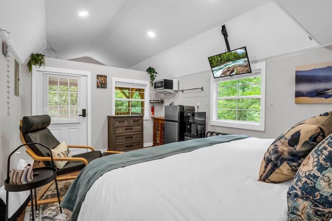 Photo of Bedroom in Lake Lure