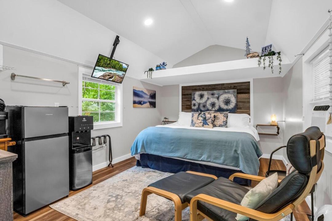 Photo of Bedroom in Lake Lure