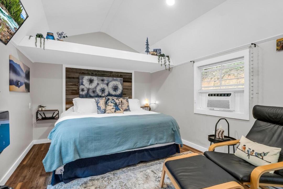 Photo of Bedroom in Lake Lure