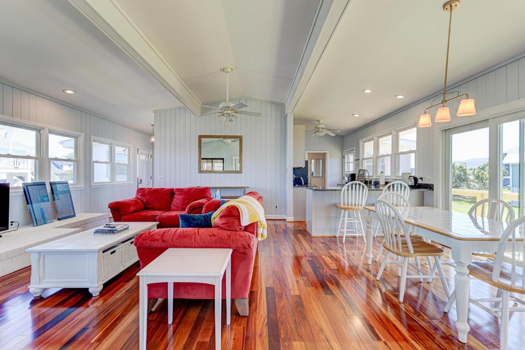 Photo of Livingroom in North Carolina Coast