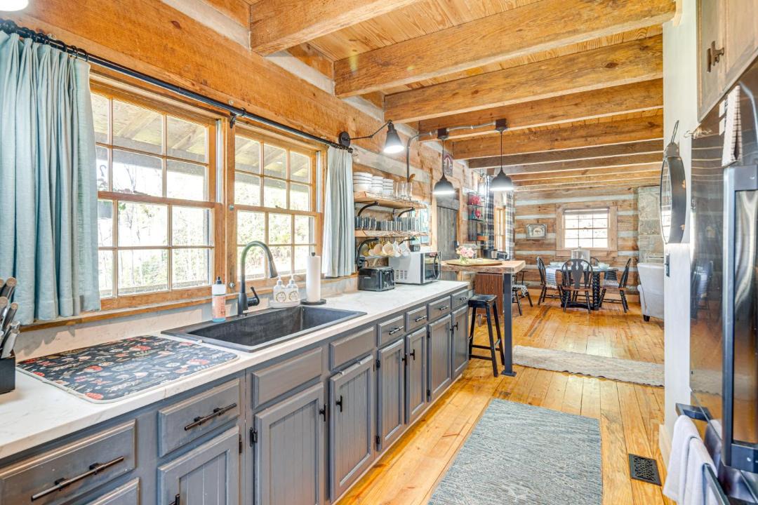 Photo of Kitchen in Cherokee