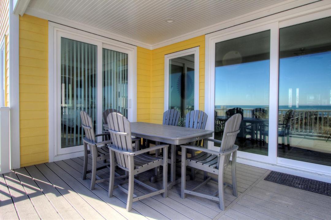 Photo of Patio Balcony in Wilmington Beach