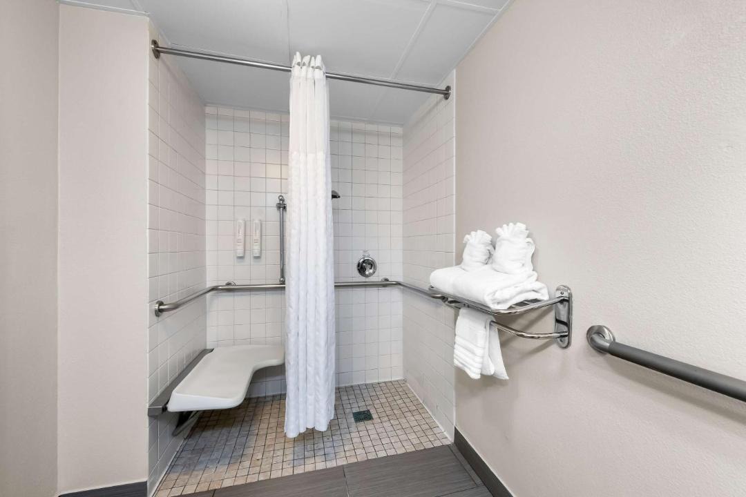 Photo of Bathroom in Apex