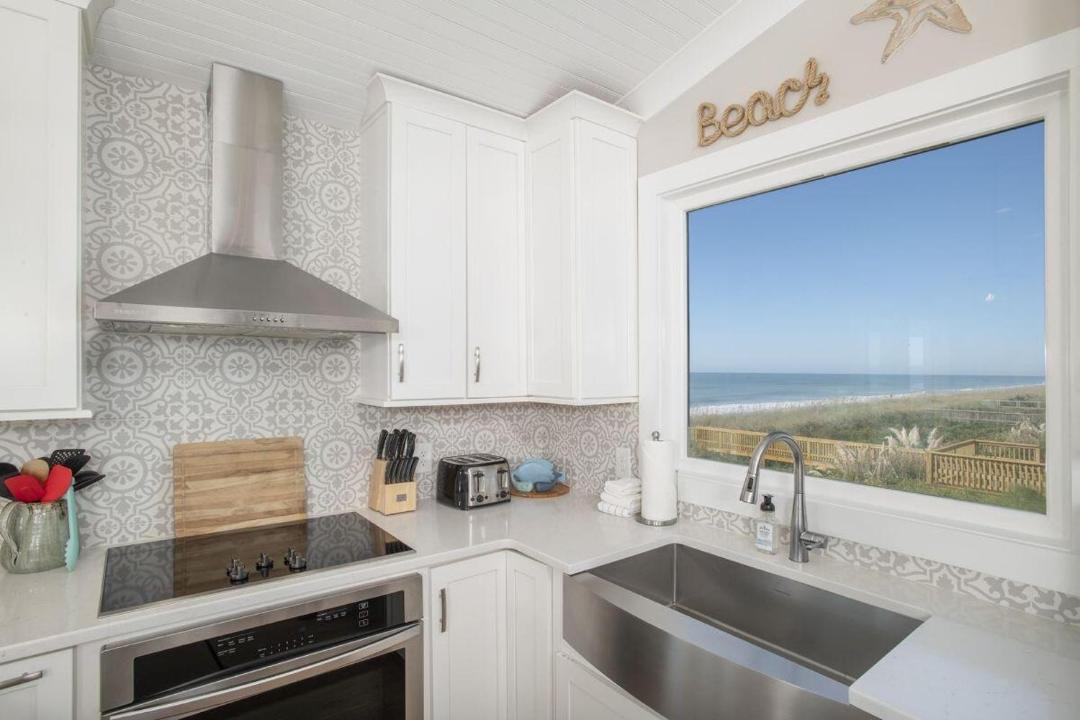 Photo of Kitchen in Pine Knoll Shores