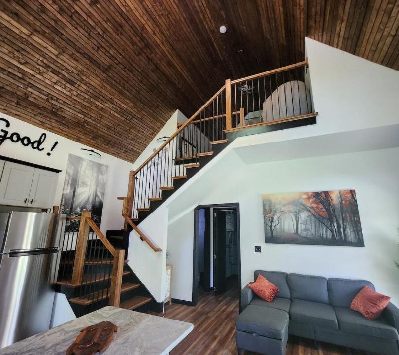 Photo of Livingroom in Brevard
