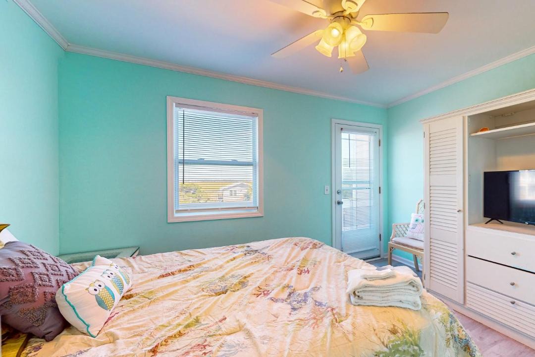 Photo of Bedroom in Caswell Beach