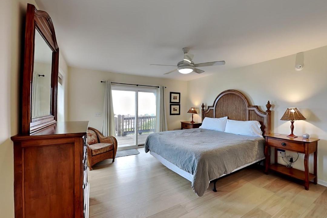 Photo of Bedroom in Topsail Beach