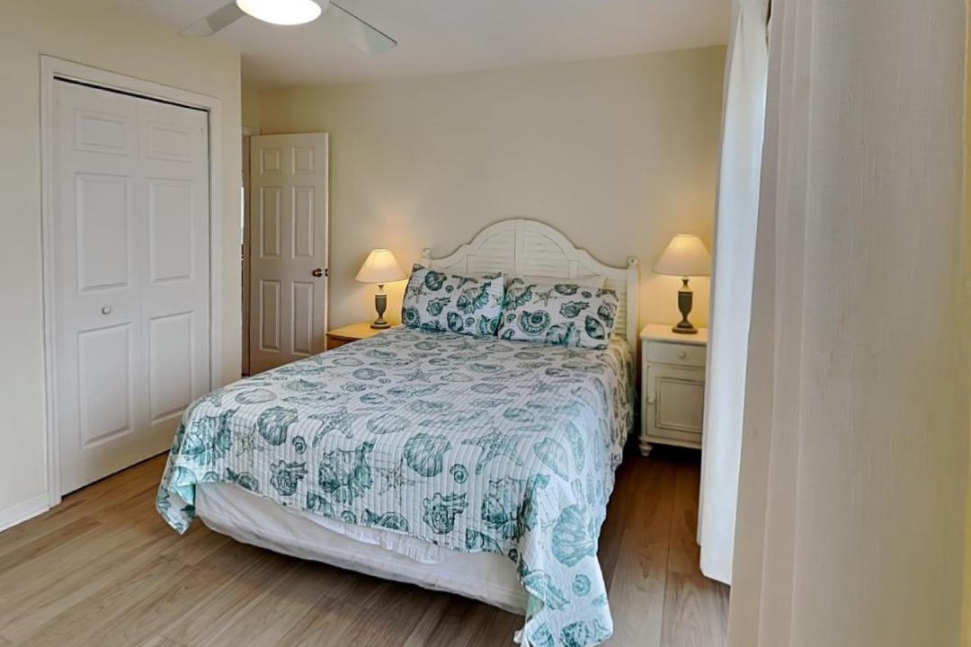 Photo of Bedroom in Topsail Beach
