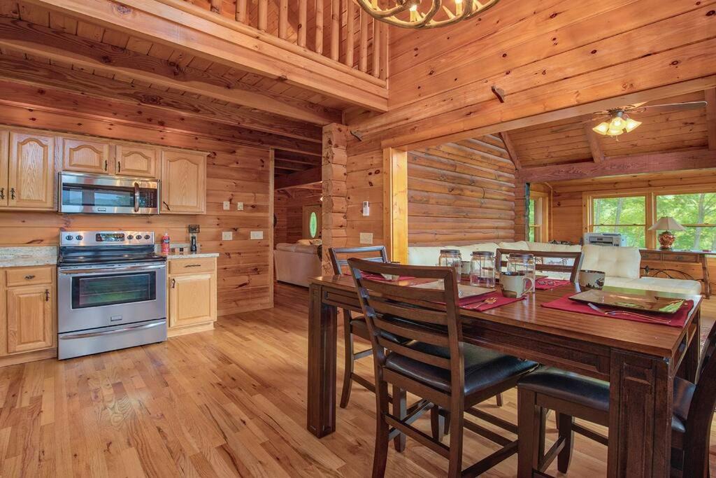 Photo of Kitchen in Maggie Valley