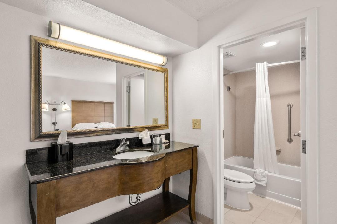 Photo of Bathroom in Pine Knoll Shores