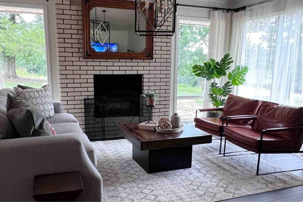 Photo of Livingroom in Union County