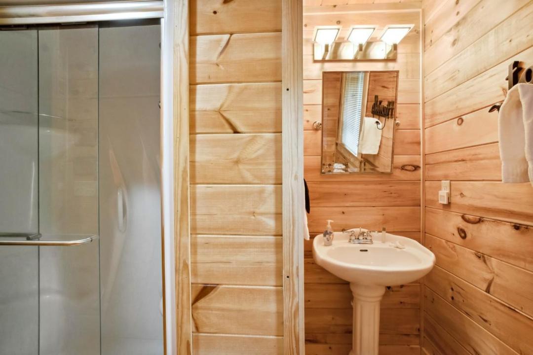 Photo of Bathroom in Todd
