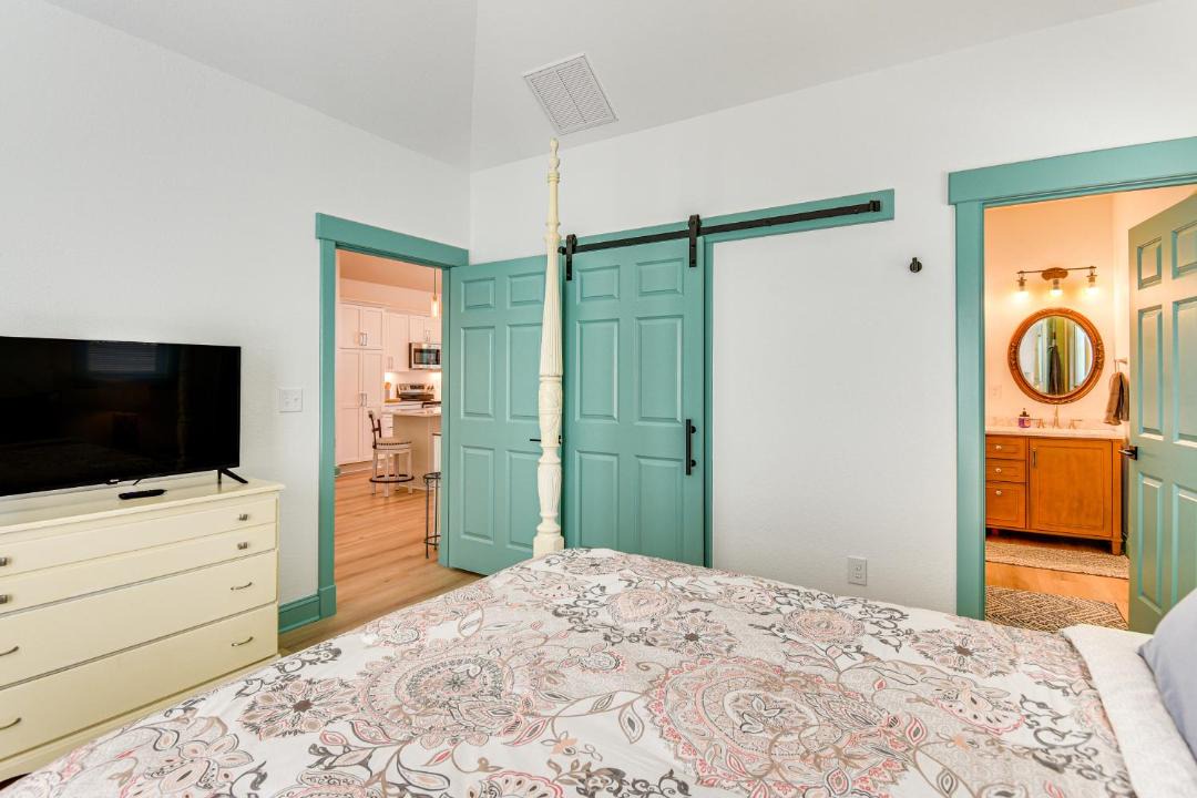 Photo of Bedroom in Manteo