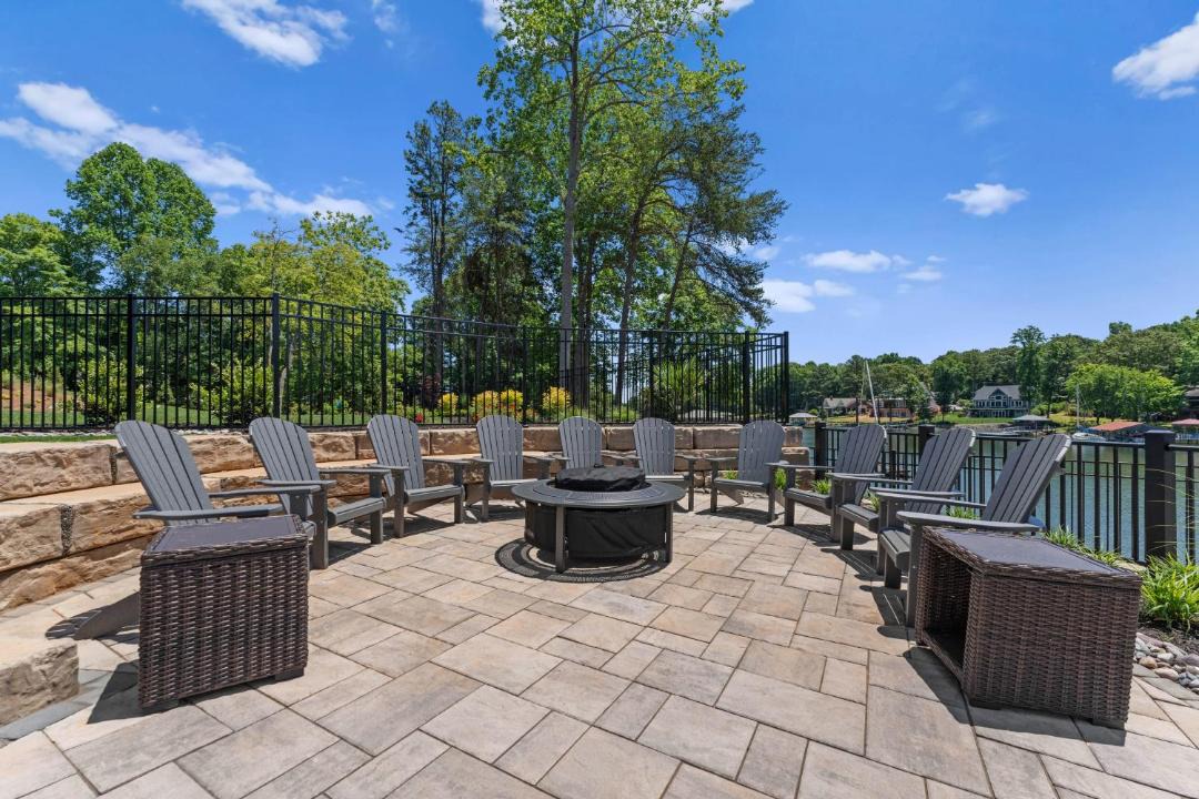 Photo of Patio Balcony in Lake Norman of Catawba