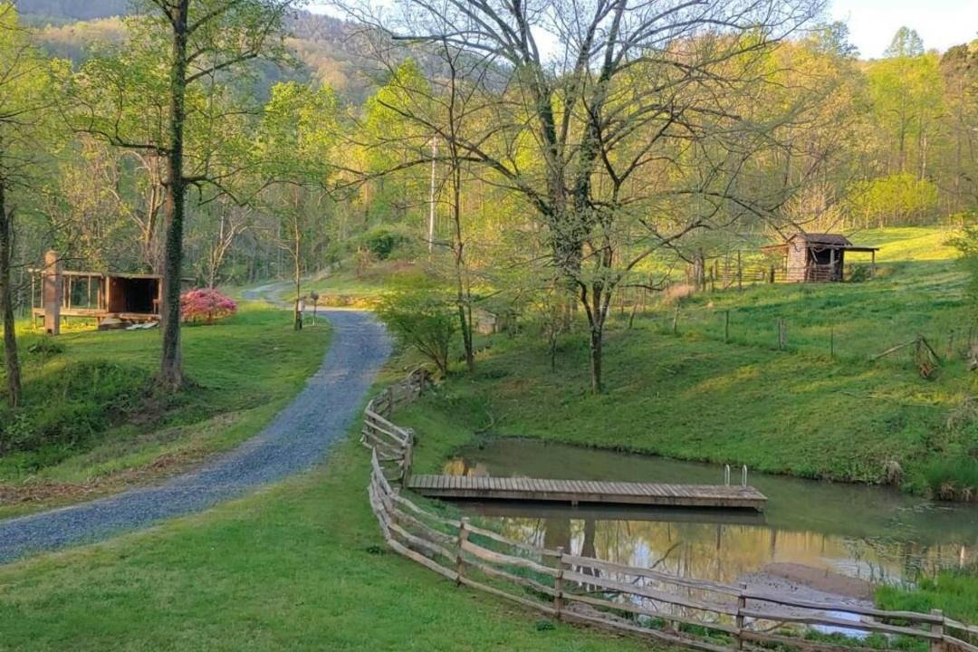 Photo of Others in Saluda
