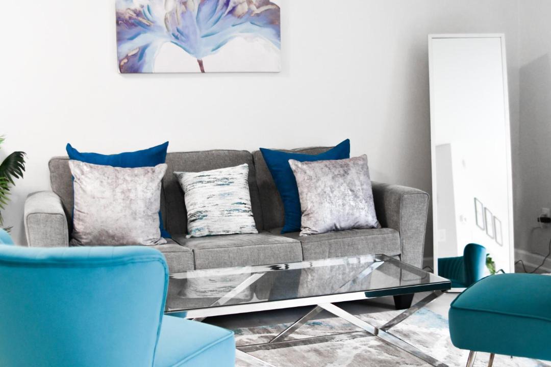 Photo of Livingroom in Northwest Raleigh