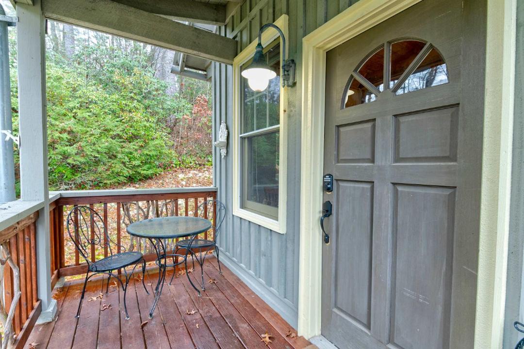 Photo of Patio Balcony in Sapphire