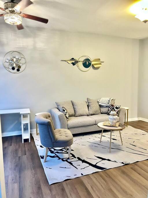 Photo of Livingroom in First Ward