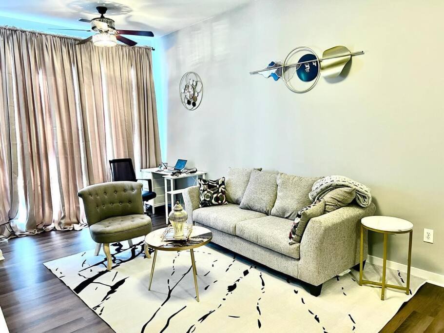 Photo of Livingroom in First Ward