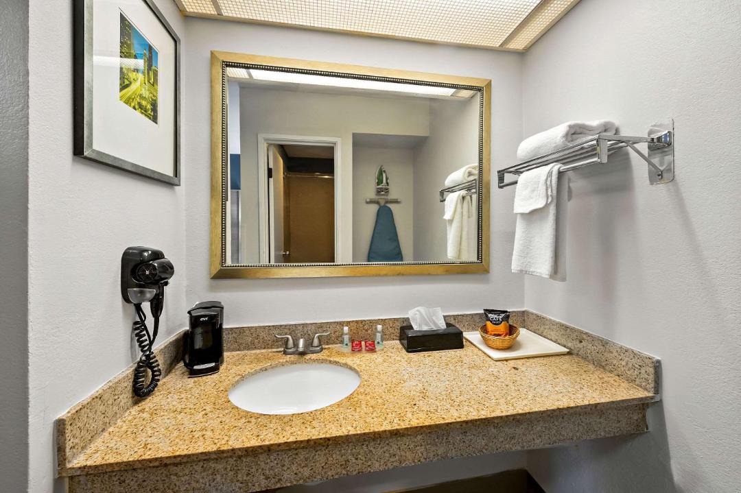 Photo of Bathroom in Cape Fear