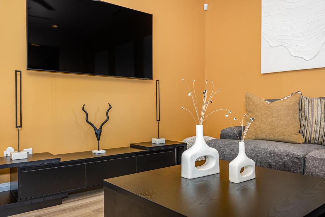 Photo of Livingroom in Southeast Raleigh
