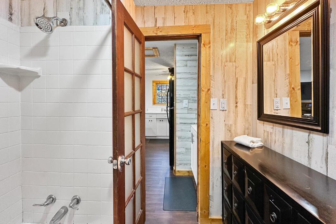 Photo of Bathroom in Maggie Valley