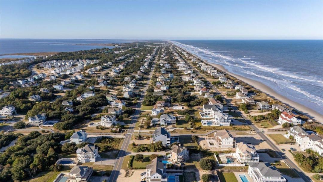 Photo of Others in Whalehead Beach