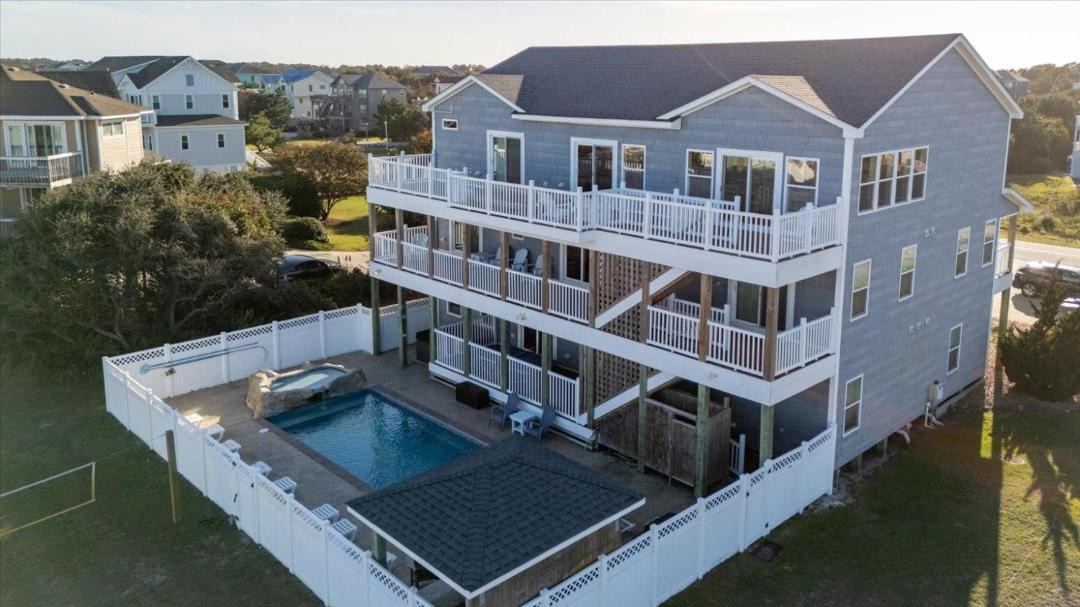 Photo of Others in Whalehead Beach