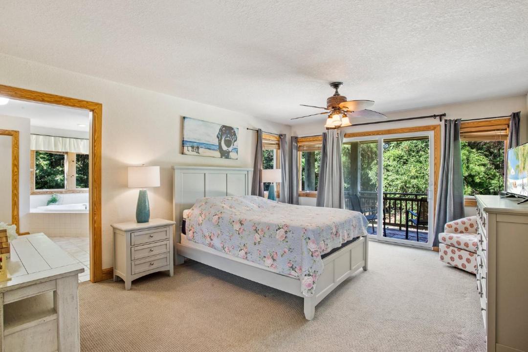 Photo of Bedroom in Southern Shores