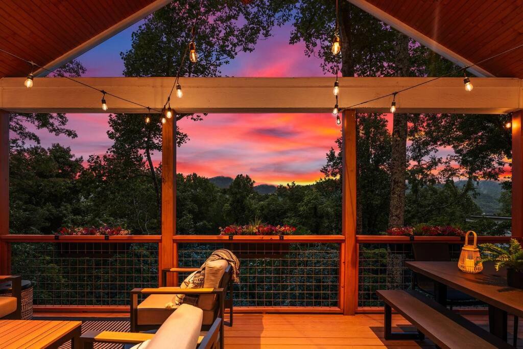 Photo of Patio Balcony in Swannanoa