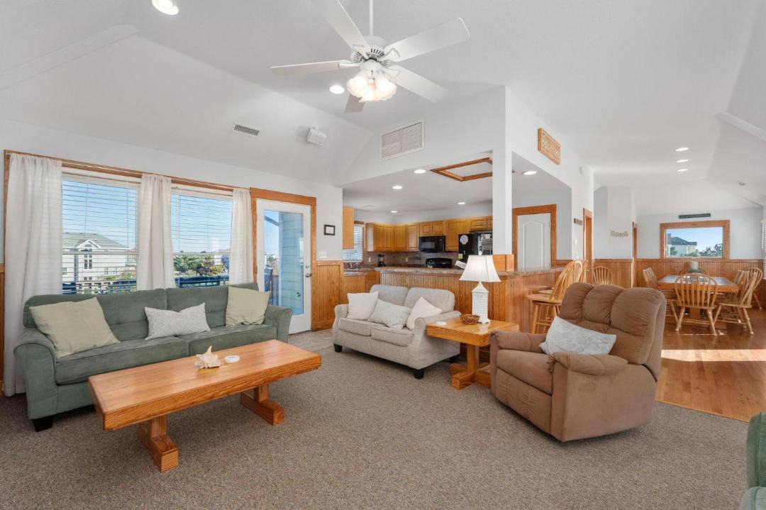 Photo of Others in Whalehead Beach
