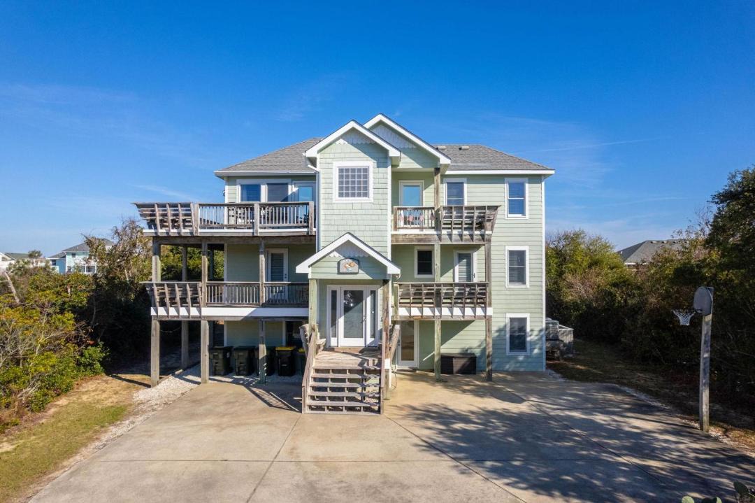 Photo of Others in Whalehead Beach