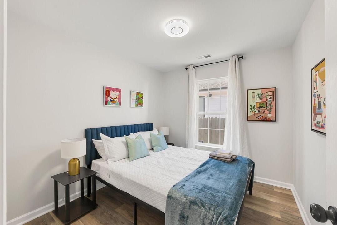 Photo of Bedroom in Downtown
