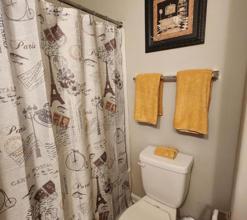 Photo of Bathroom in Executive Park