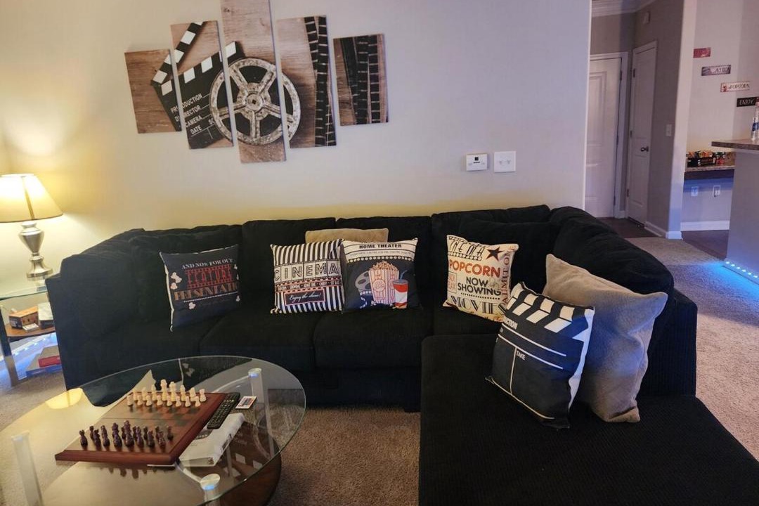 Photo of Livingroom in Executive Park