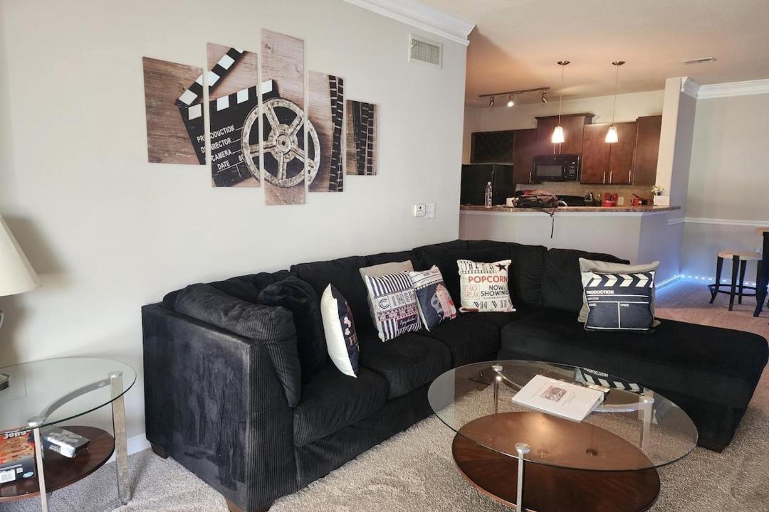 Photo of Livingroom in Executive Park