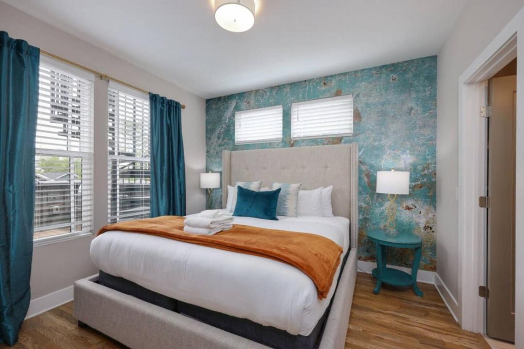 Photo of Bedroom in Hadley - Washington