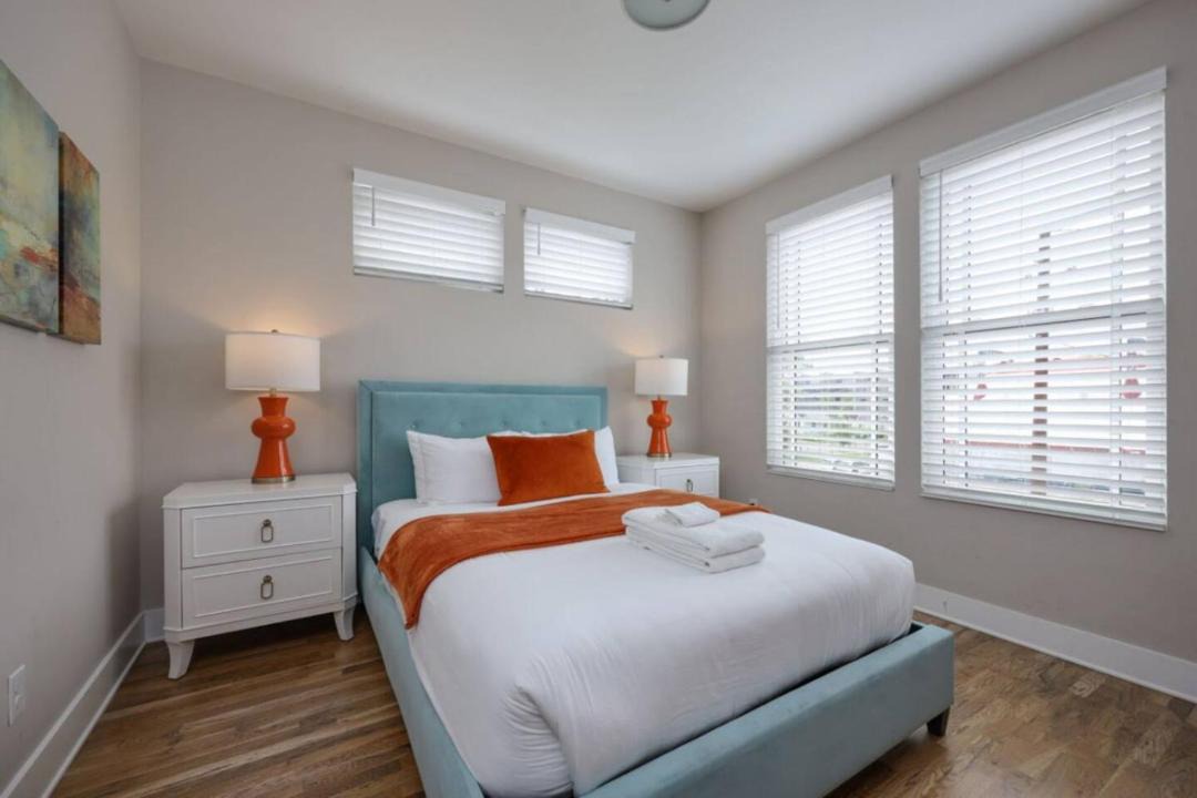 Photo of Bedroom in Hadley - Washington