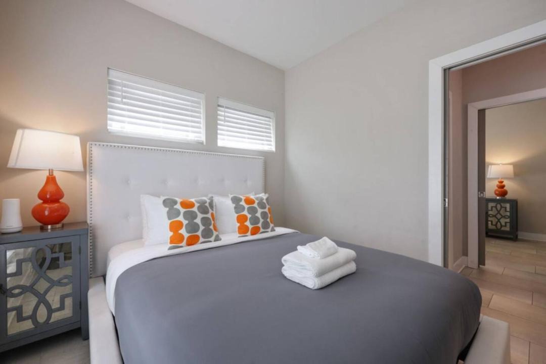 Photo of Bedroom in Hadley - Washington