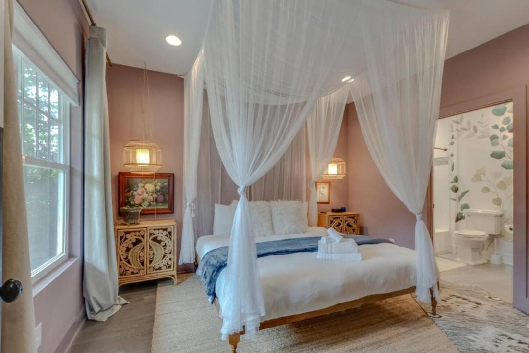 Photo of Bedroom in Historic Waverly