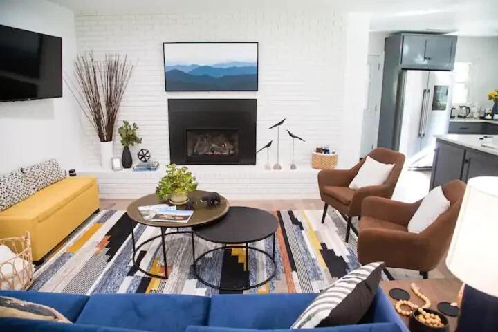 Photo of Livingroom in Bent Creek