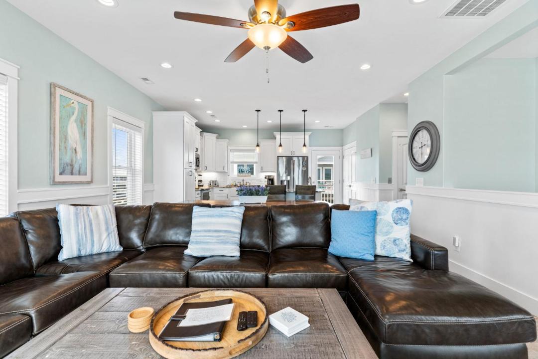 Photo of Livingroom in Ocean Isle Beach