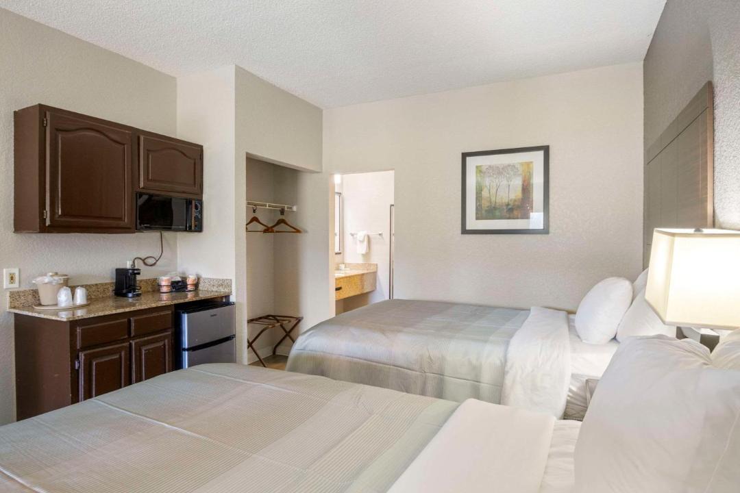 Photo of Bedroom in Hickory