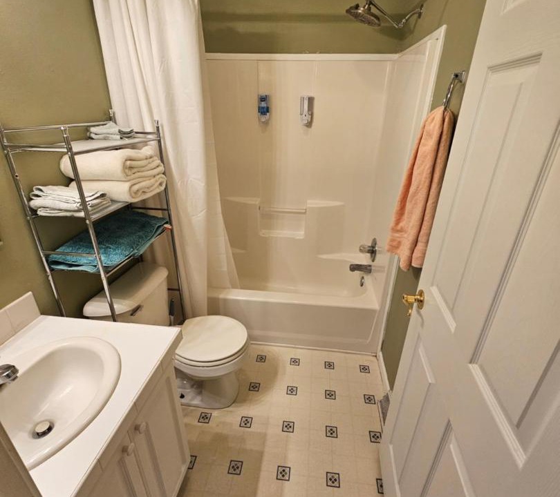 Photo of Bathroom in Ernul