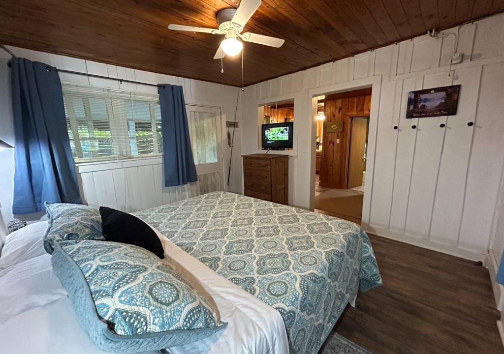 Photo of Bedroom in Valley Hill