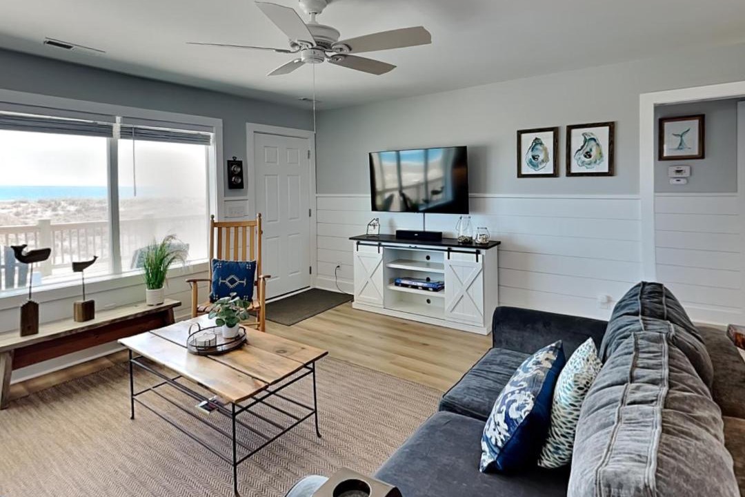 Photo of Livingroom in Topsail Beach