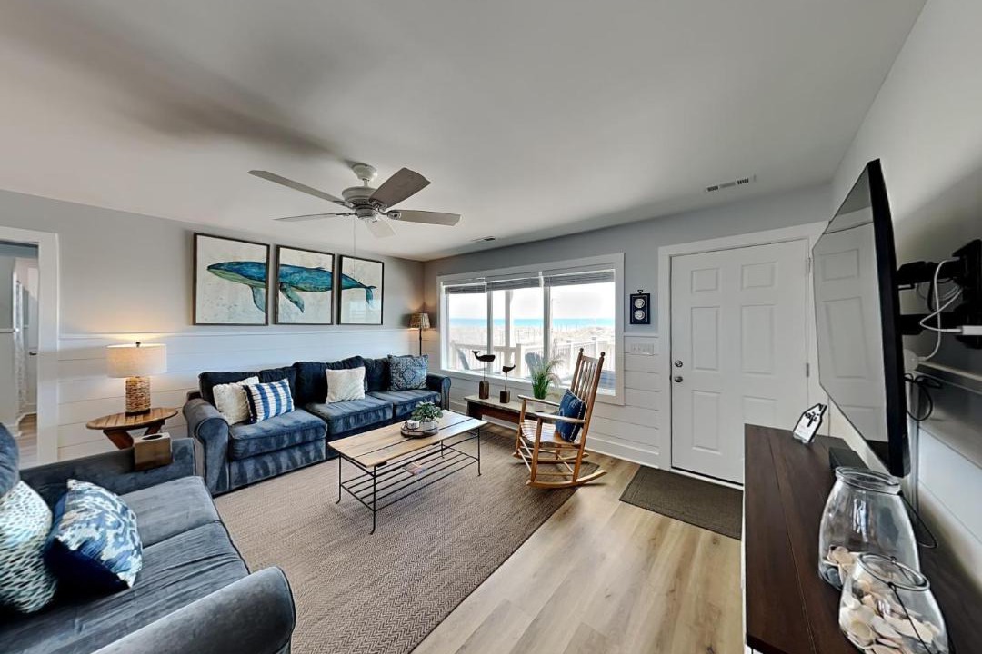 Photo of Livingroom in Topsail Beach