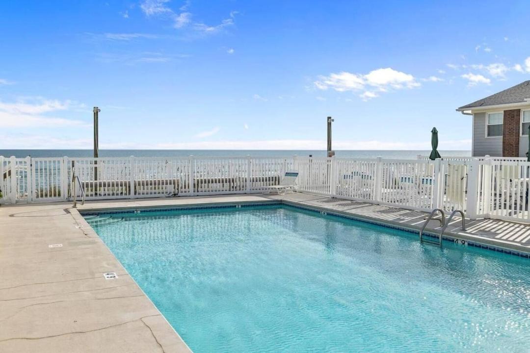 Photo of Patio Balcony in Pine Knoll Shores