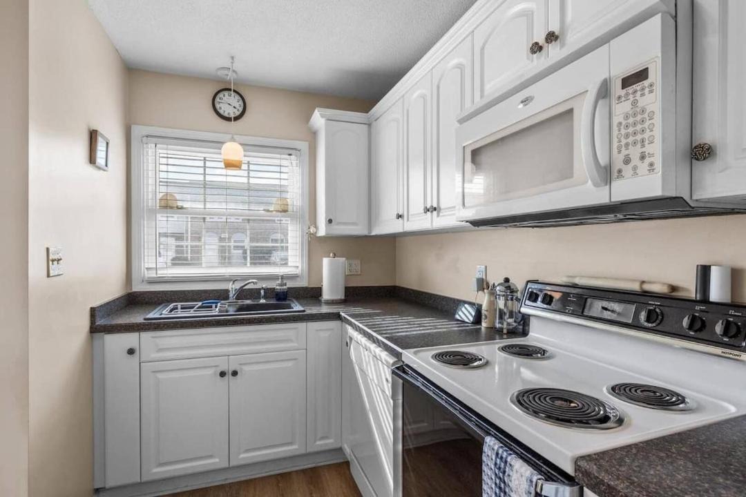 Photo of Kitchen in Pine Knoll Shores